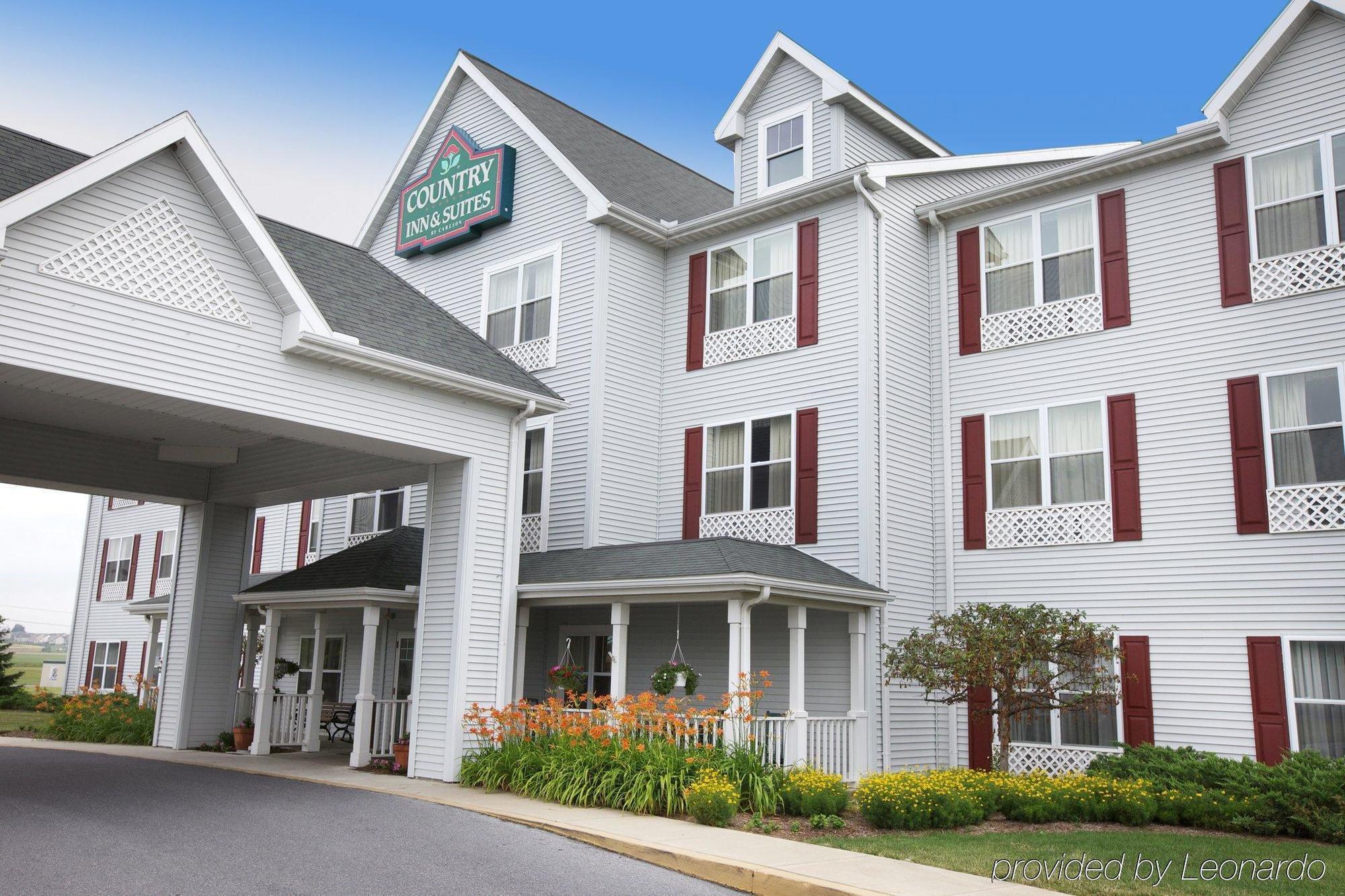 Lancaster Inn & Suites Манхейм Экстерьер фото