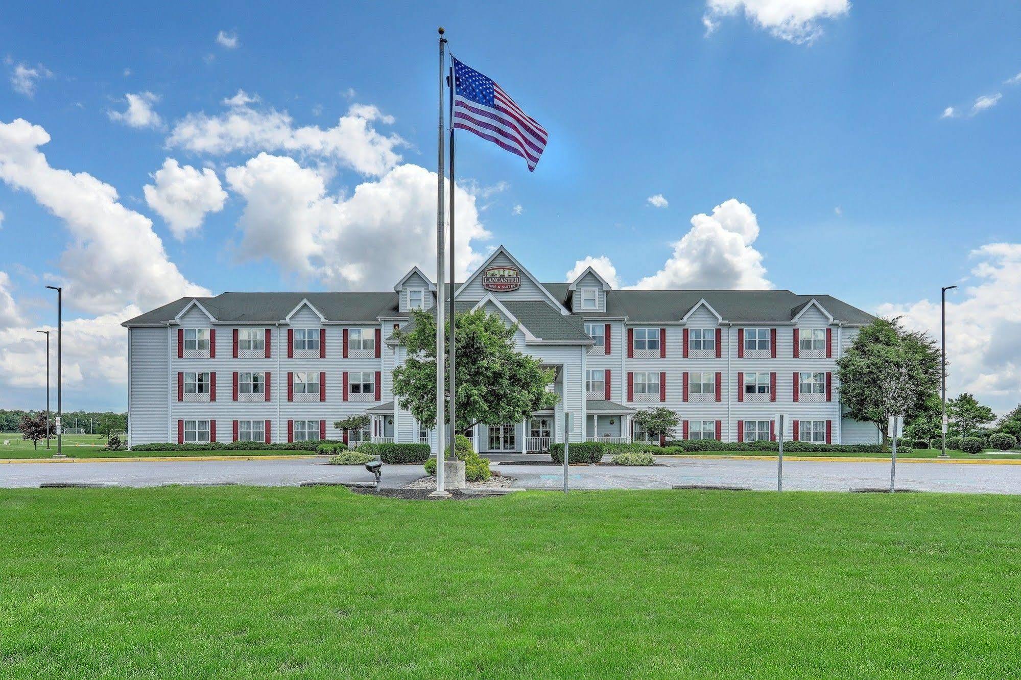 Lancaster Inn & Suites Манхейм Экстерьер фото