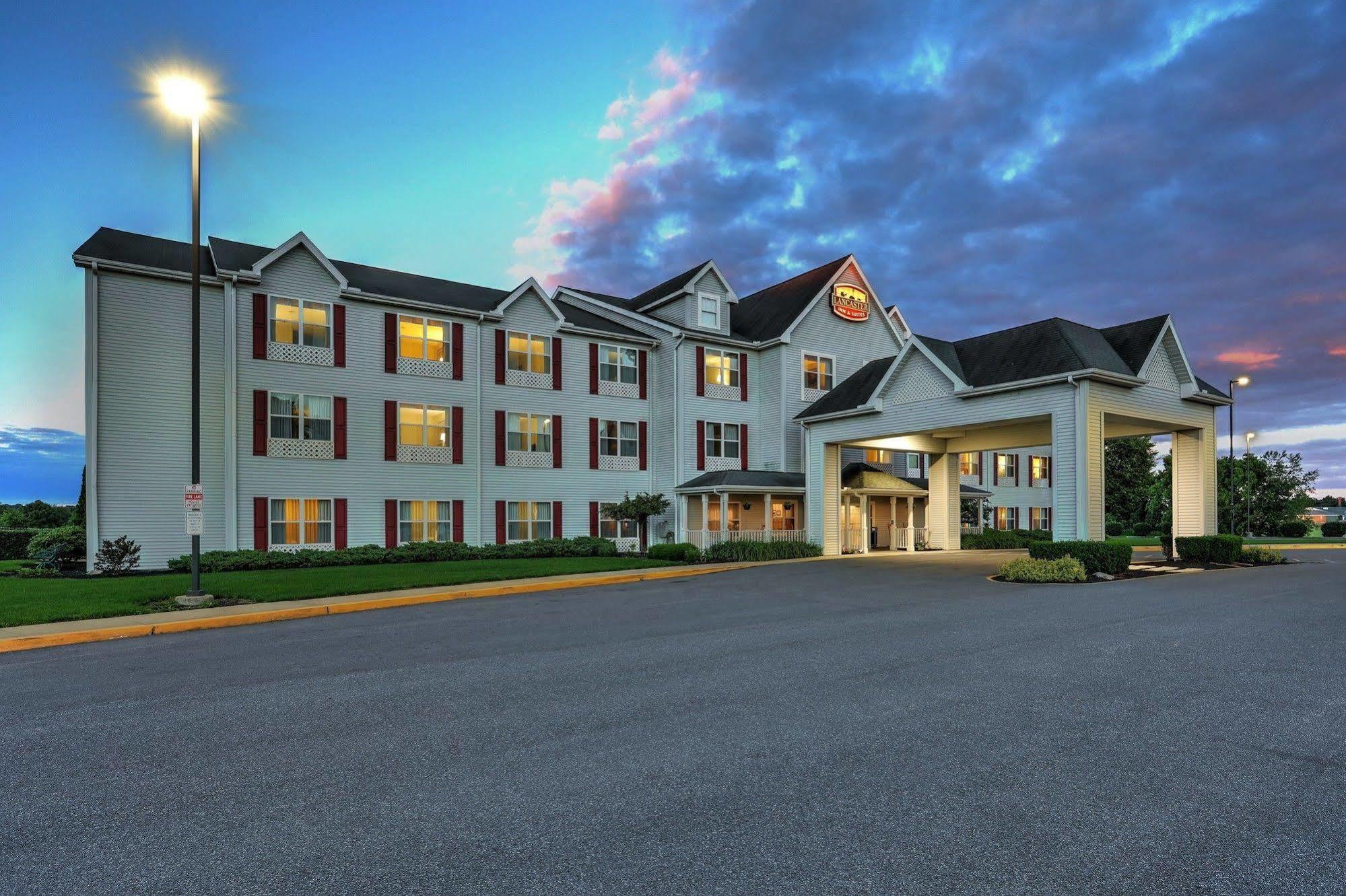 Lancaster Inn & Suites Манхейм Экстерьер фото