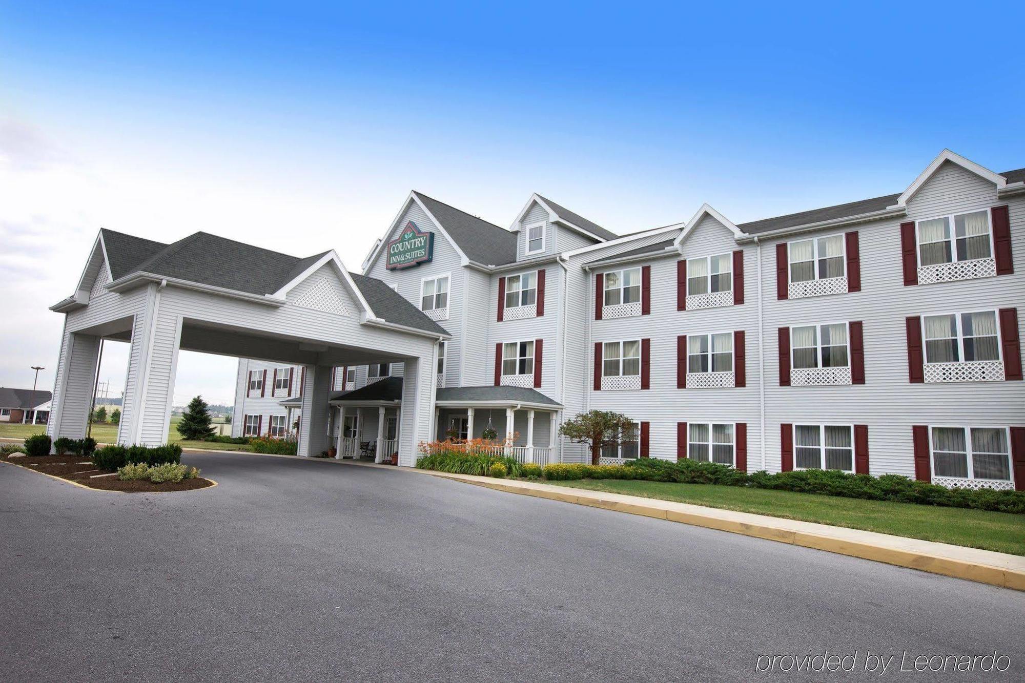 Lancaster Inn & Suites Манхейм Экстерьер фото